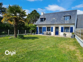 Ref 022 - Grande maison pour dix personnes avec jardin et palmier